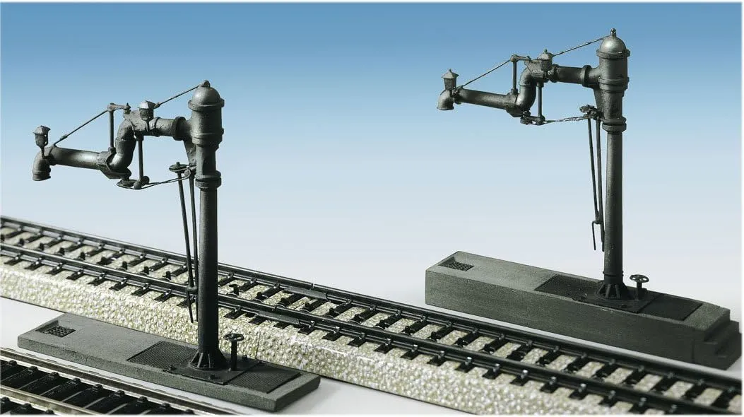 39422 – H0 2 water Kräne with Adjustable Arm