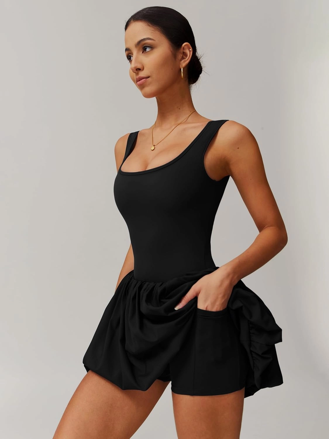 ABOCIW Womens Bubble Tennis Dress Squre Neck Sleeveless Workout Golf Athletic Dress Built in Bra & Shorts with Pockets