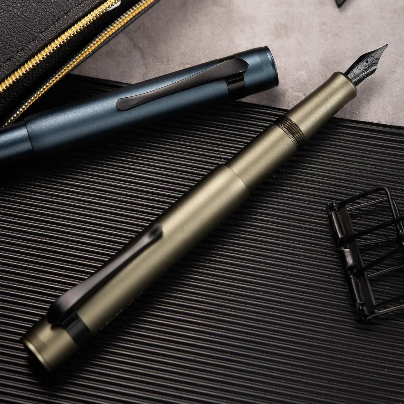 Hongdian M2 Black Forest Mini Fountain Pen, Extra Fine Soft Nib & Sleek Shape Aluminium Short Pocket Travel Pen (Midnight Blue)