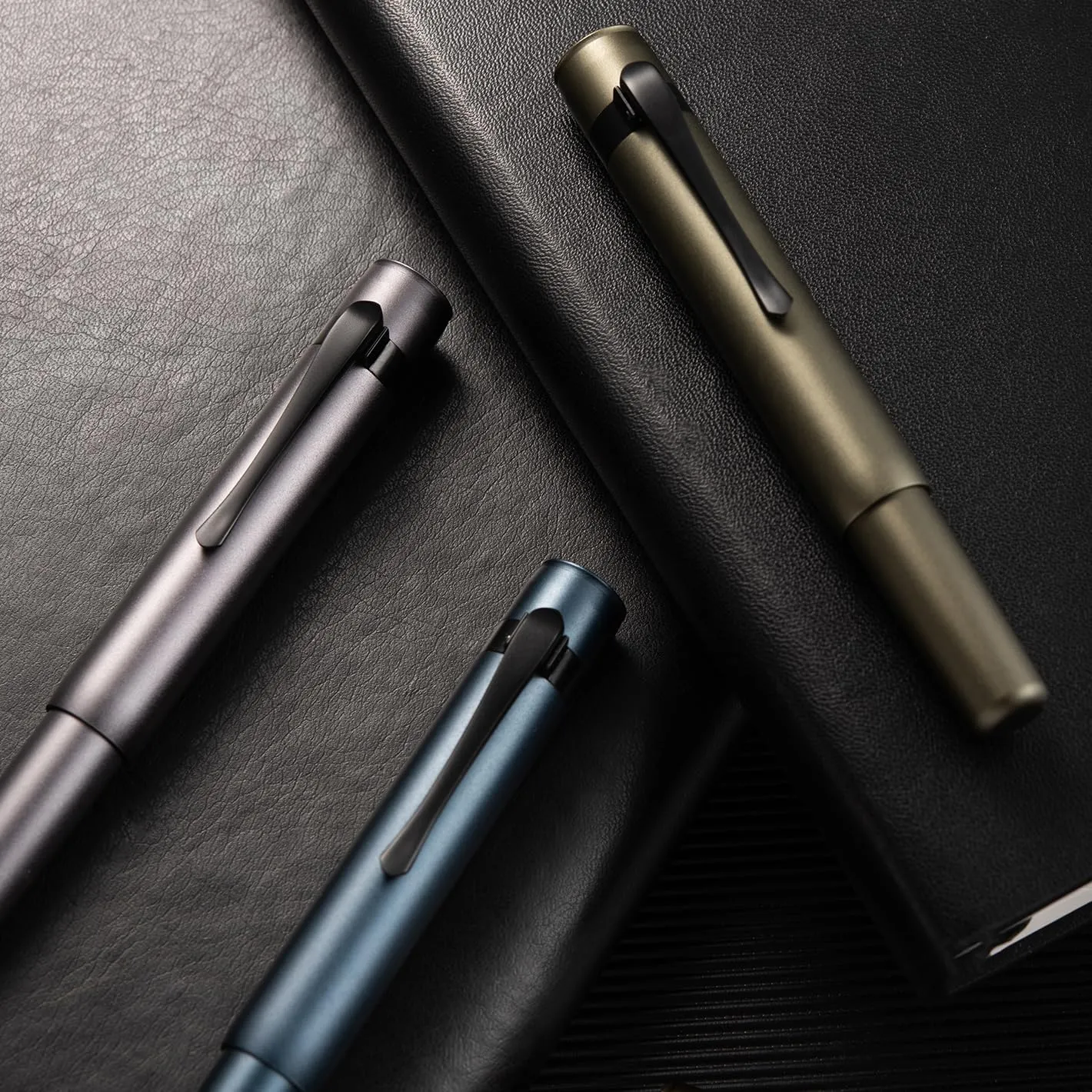 Hongdian M2 Black Forest Mini Fountain Pen, Extra Fine Soft Nib & Sleek Shape Aluminium Short Pocket Travel Pen (Midnight Blue)