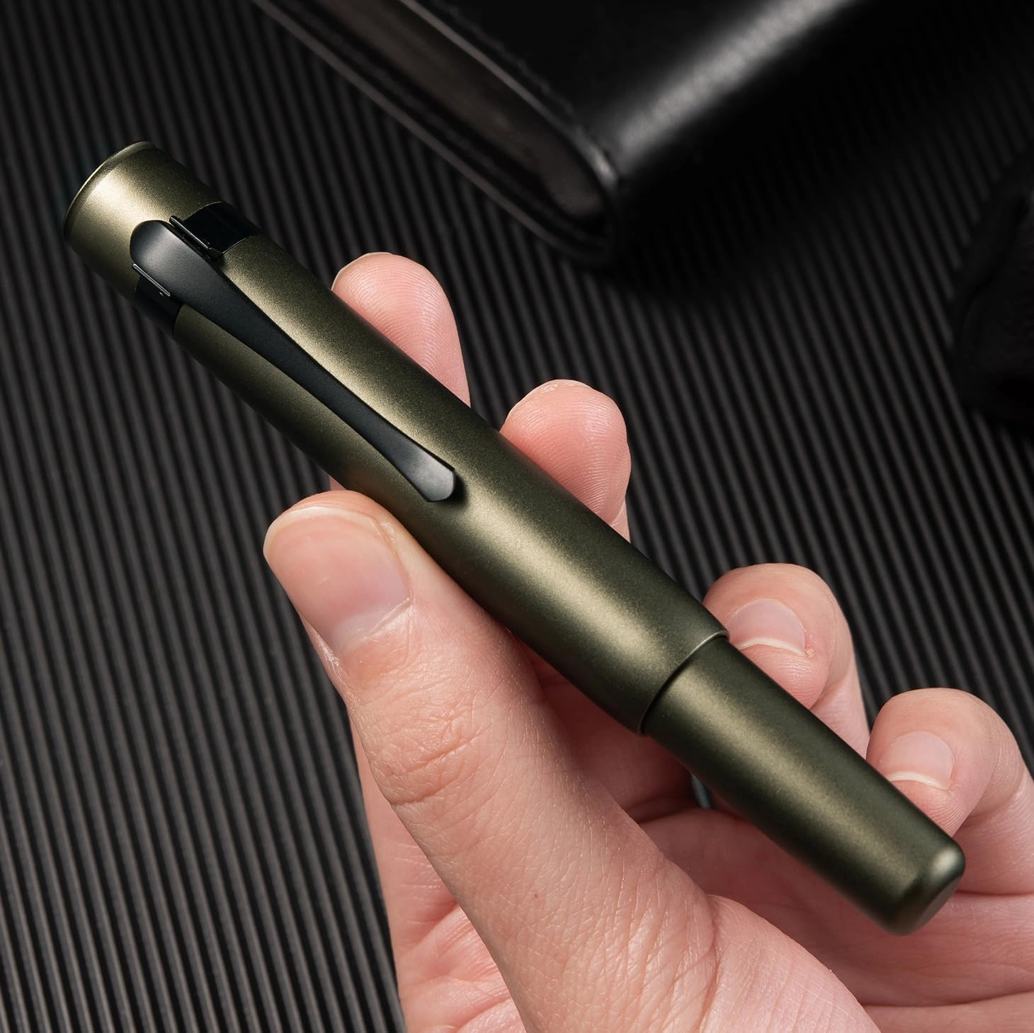 Hongdian M2 Black Forest Mini Fountain Pen, Medium Nib & Sleek Shape Aluminium Short Pocket Travel Pen (Army Green)