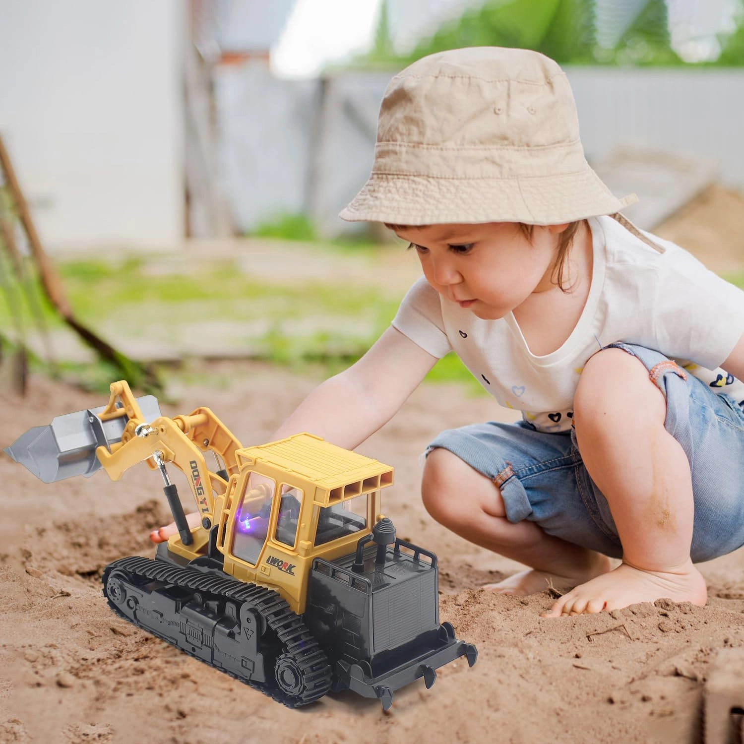 RC Bulldozer, Remote Control Bulldozer with Metal Dozer Blade Lights and Sounds, 2.4Ghz Dozer Toys for Boys, 6-Channel RC Construction Vehicles Toy for Kids