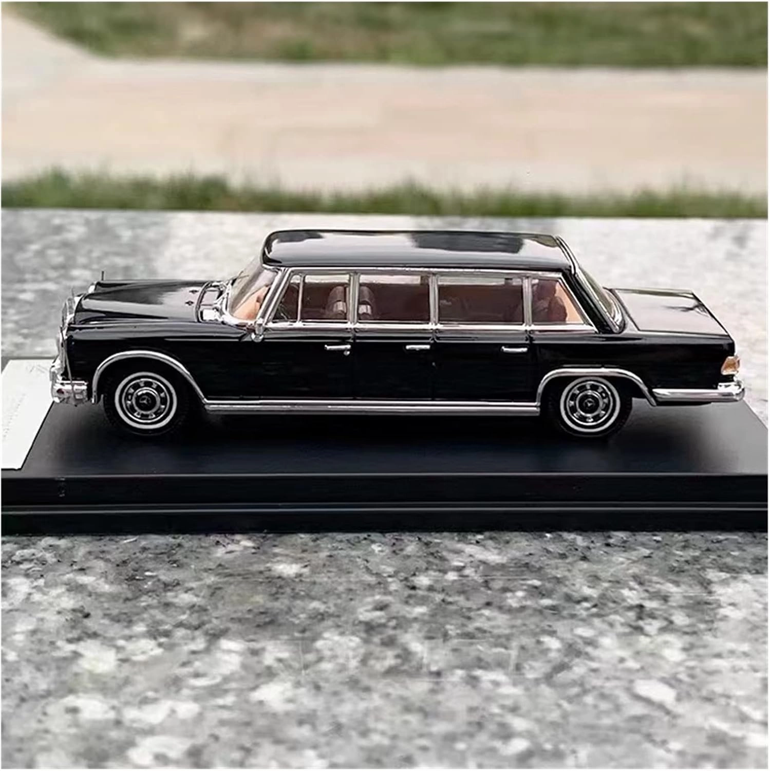 Toy car Model 1/64 for Mercedes Pullman W100 Pullman Two Choice Collector Edition Metal Diecast Model Car Toy Gift (Color : A1)