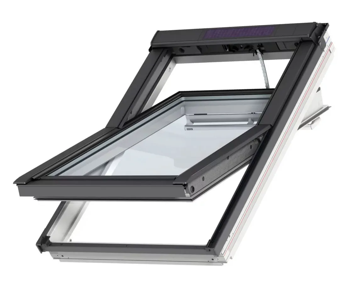 VELUX GGU UK04 006630 Triple Glazed Maintenance Free Polyurethane INTEGRA® SOLAR Window (134 x 98 cm)